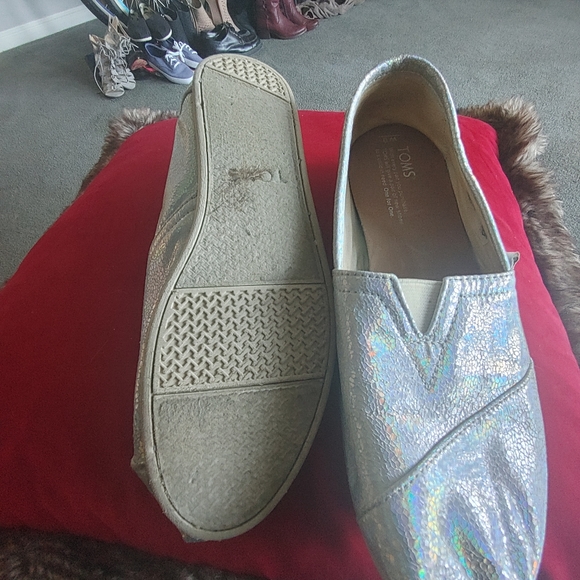 Ladies Toms Unique Iridescent Silver - Picture 4 of 4